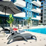 Cosmic 2br Nord10 By Alezzi -free Parking