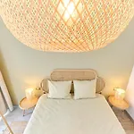 Apartment Cosmic 2br Nord10 By Alezzi -free Parking Navodari