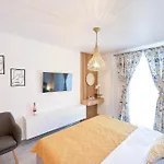 Apartment Cosmic 2br Nord10 By Alezzi -free Parking