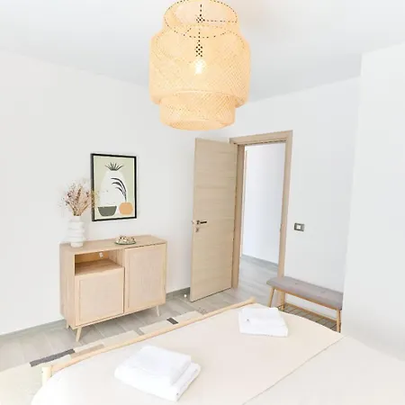 Cosmic 2br Nord10 By Alezzi -free Parking *
