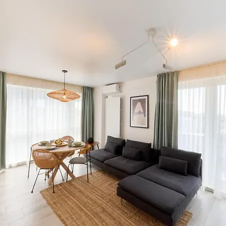 Cosmic 2br Nord10 By Alezzi -free Parking Apartmán Năvodari