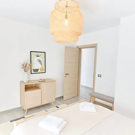 Cosmic 2br Nord10 By Alezzi -free Parking * Năvodari