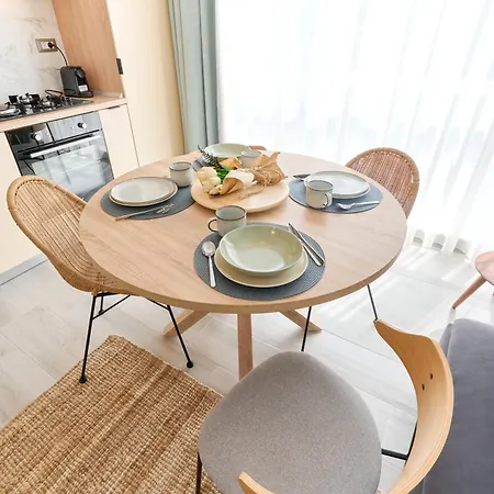 Cosmic 2br Nord10 By Alezzi -free Parking * Năvodari