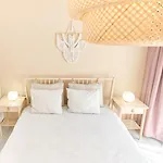 Apartament Cosmic 2br Nord10 By Alezzi -free Parking Năvodari