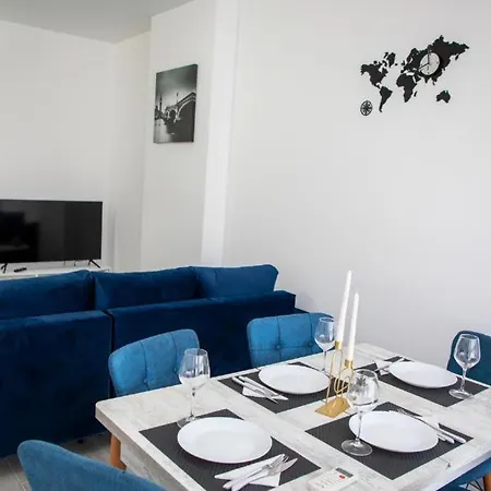 Cosmic 2br Nord10 By Alezzi -free Parking * Năvodari