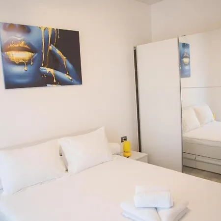 Cosmic 2br Nord10 By Alezzi -free Parking Апартаменты