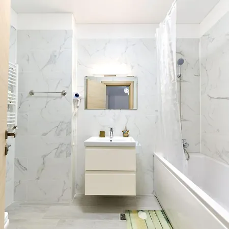Cosmic 2br Nord10 By Alezzi -free Parking *
