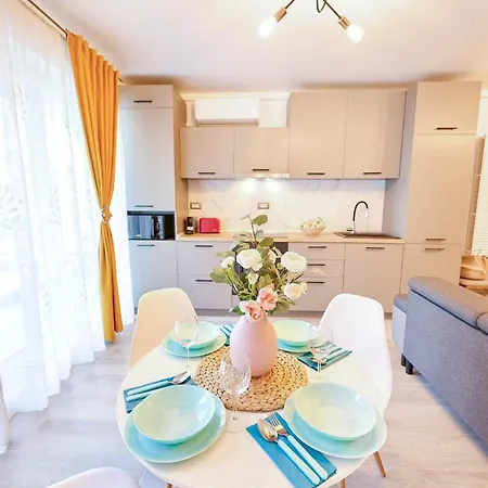 Cosmic Nord10 By Alezzi Apartamento Năvodari