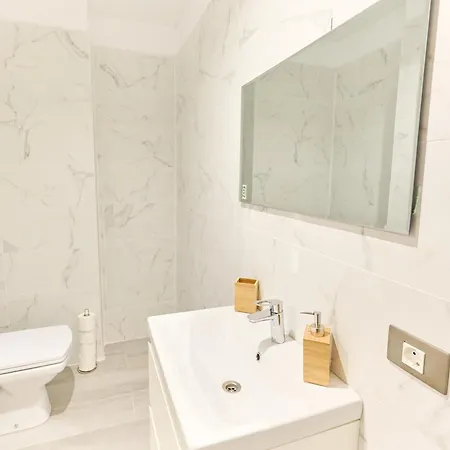 Cosmic 2br Nord10 By Alezzi -free Parking * Năvodari